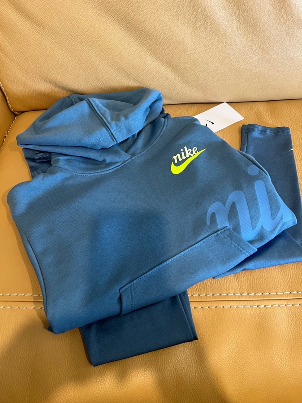 Nike Teal-Blue 2 piece set.